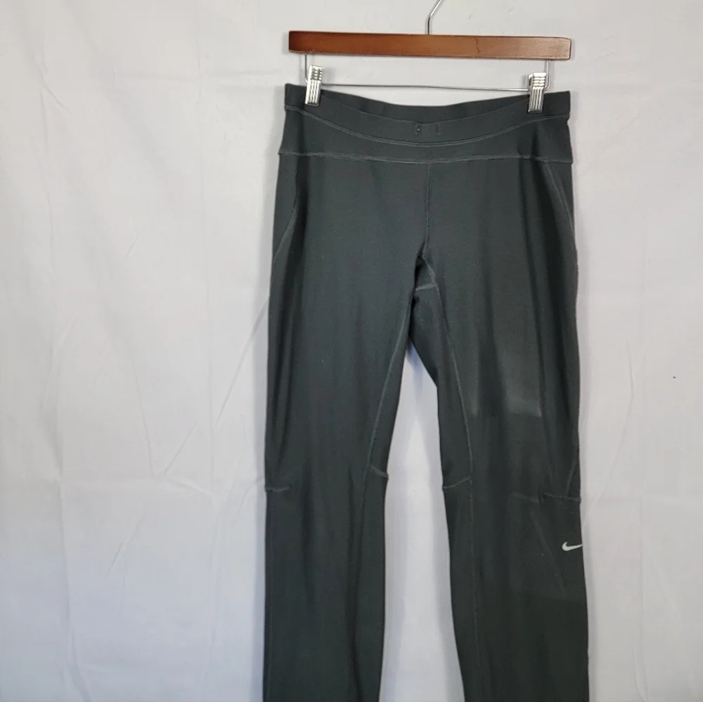 Women's Medium Nike Pants